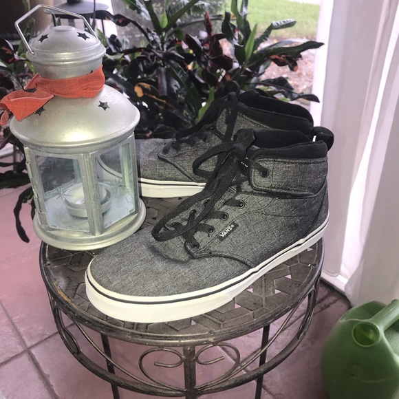 vans mid top trainers